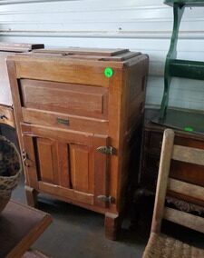 ONLINE ONLY: ANTIQUES, FURNITURE, TOOLS, PYREX AND MORE ENDS MARCH 18, 2024 @ 7PM